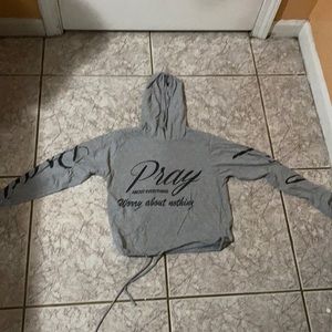 Long sleeve sweatshirt + hoodie